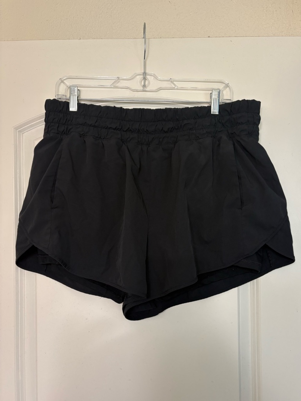 Avia women’s running shorts with bike liner | XL (16-18)